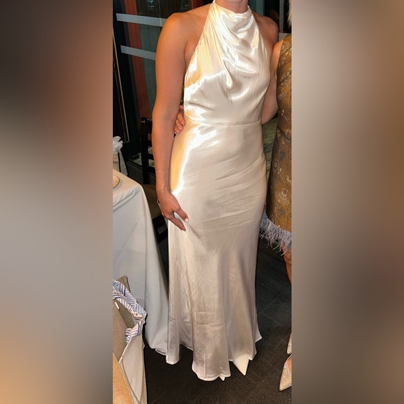 Meshki Esther Iridescent Satin Cowl Max - Picture 5 of 5